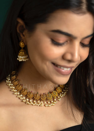 Matt finish Necklace Set, with gold pearls